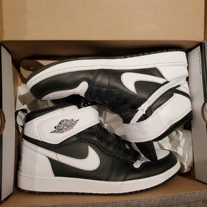 Air Jordan 1 Hi Flyease